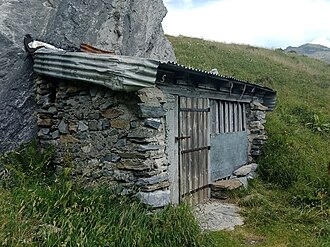 Abri de la Pierre à l'Ours 02 — Wikimedia Commons