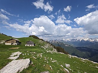 Refuge les Mangeurs de Lune (chalets des Auges)