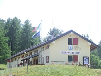 Rifugio Allavena — Wikimedia Commons