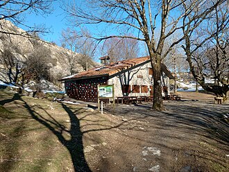 Xoxoteko Aterpeta — Wikimedia Commons