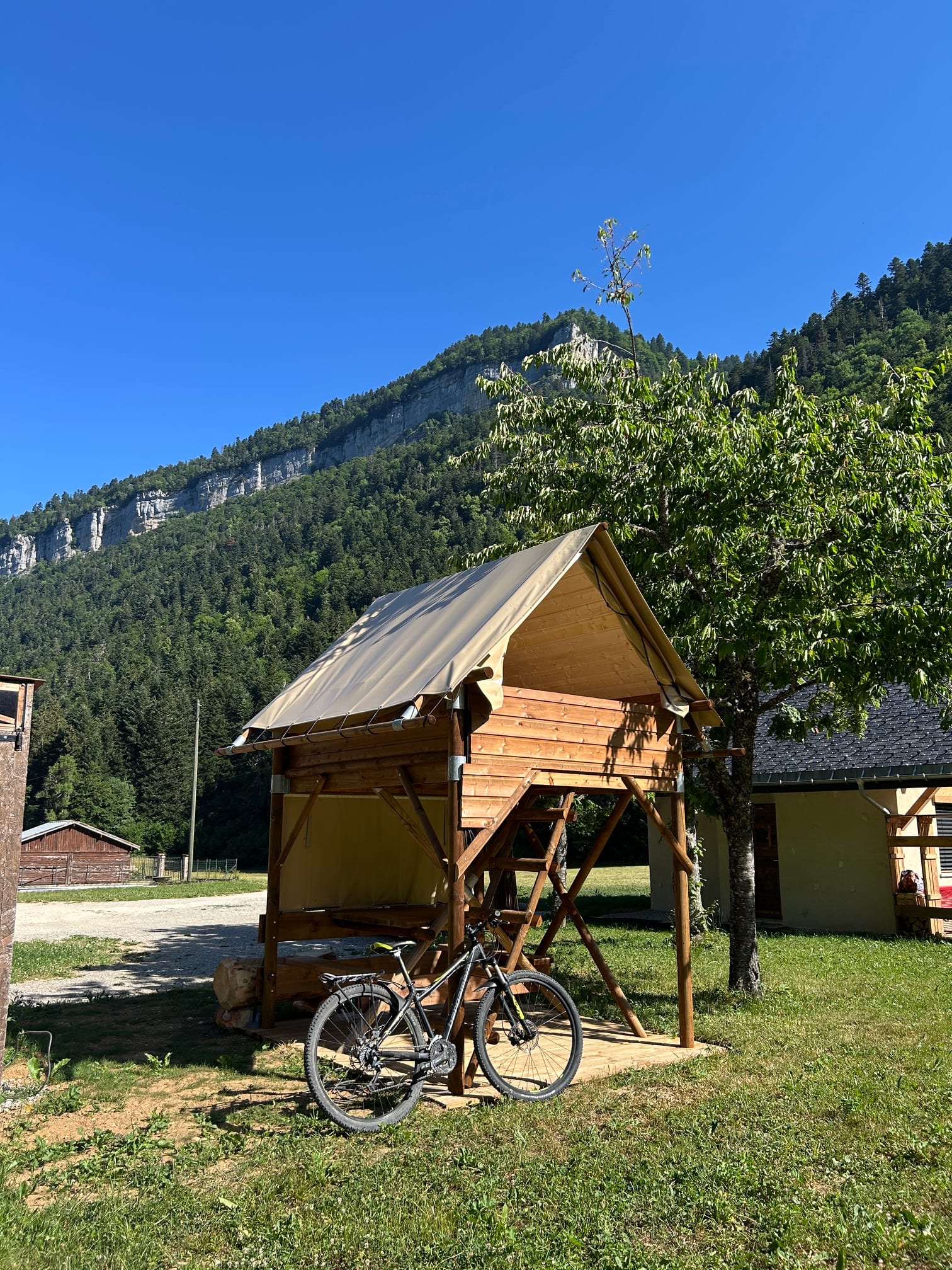 Tente bivouac du Grand Cerf