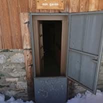 Entrée du haut sur le dortoir de la partie non gardée