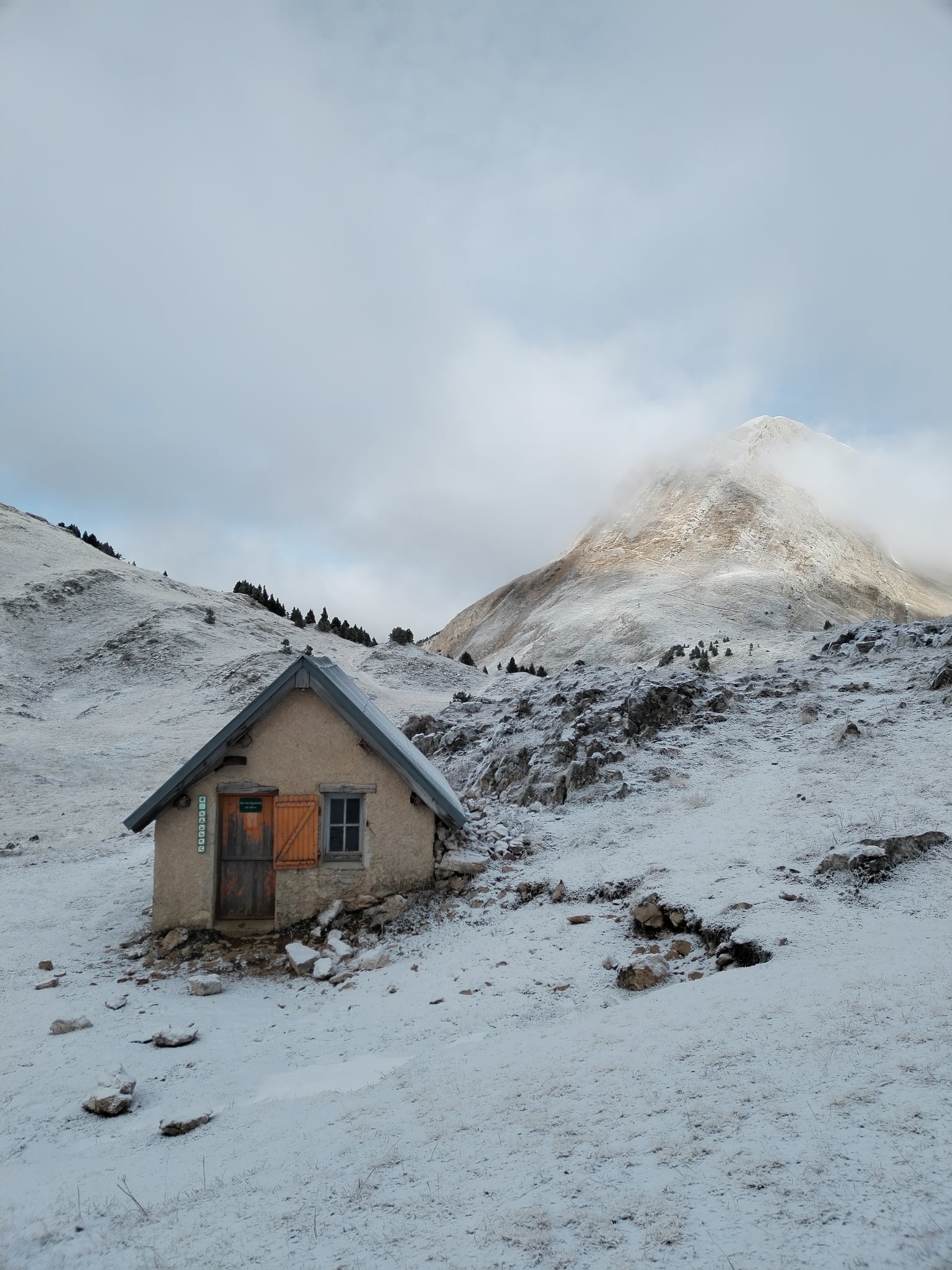 Cabane des Aiguillettes