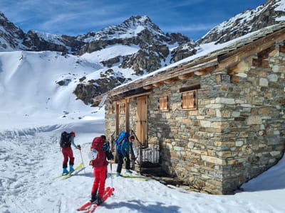 Photo de Refuge-bivouac du Lac de Luseney (Luca Reboulaz)