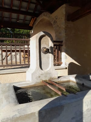 Photo de Source du lavoir des Faures