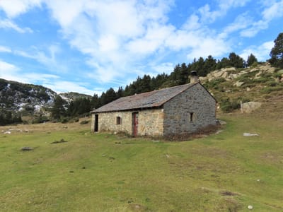 Photo de Cabane de l'étang de la Pradella