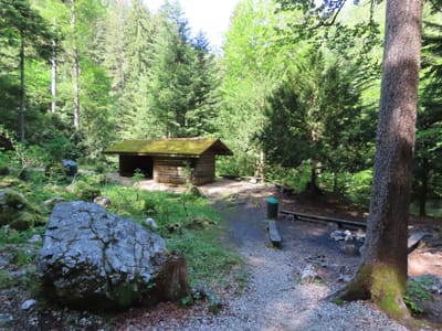 Photo de Cabane de la grotte de Vallorbe