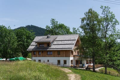 Photo de Planinska koča na Uskovnici